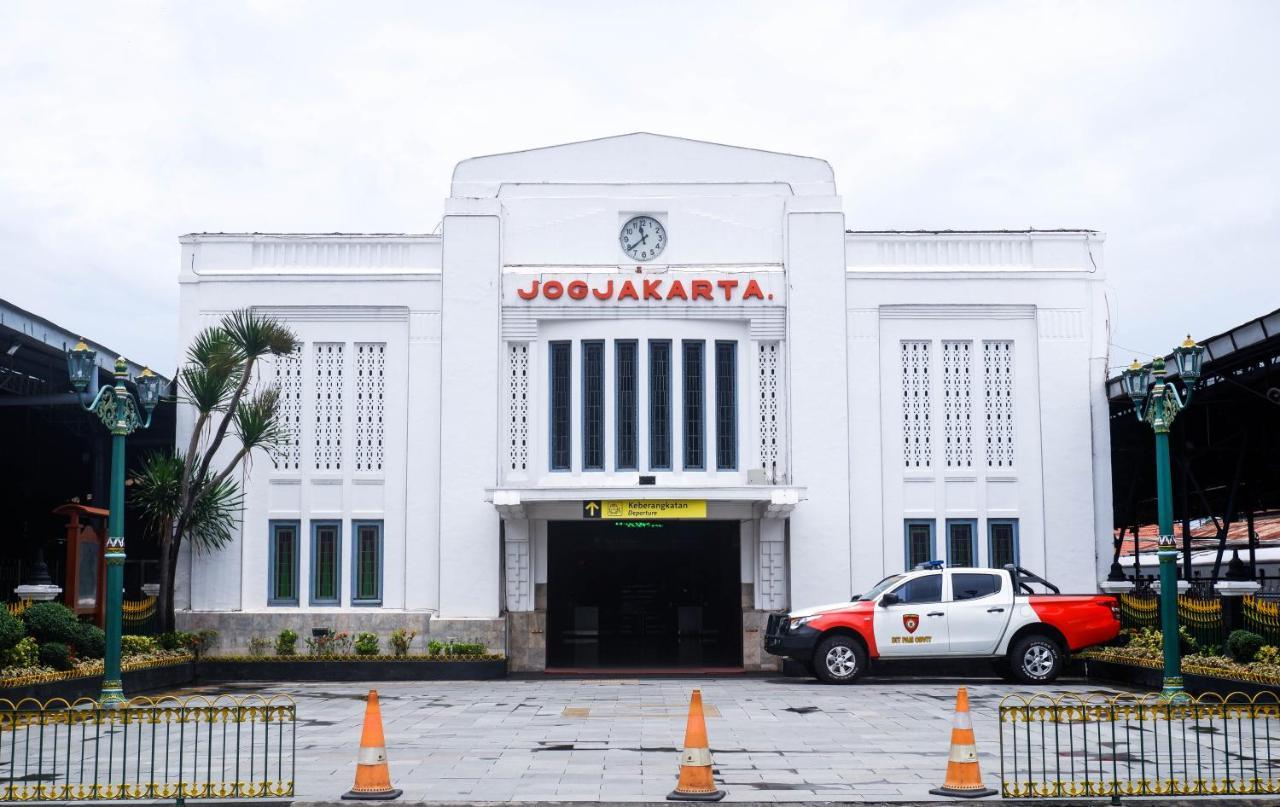 Khas Tugu Hotel Yogyakarta Exterior photo